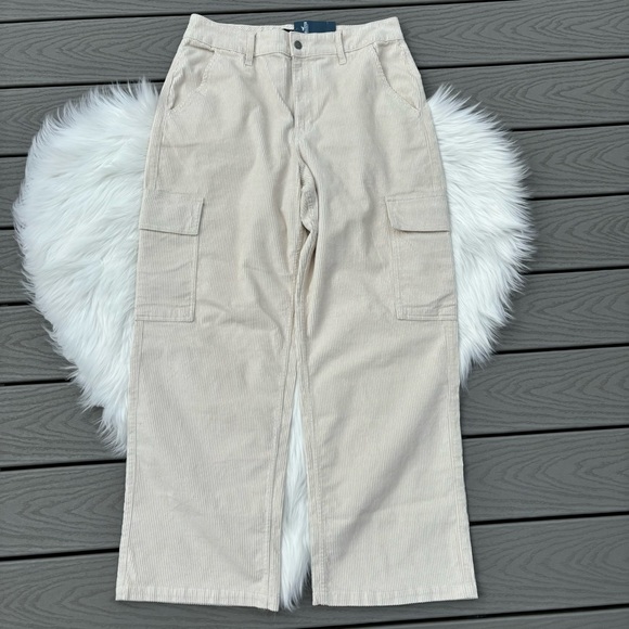 Hollister Corduroy Cargo Pants - Picture 2 of 5